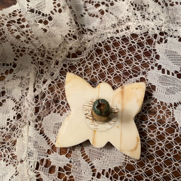 Anthropologie Decorative Drawer Handle Pull antiqued ivory and red - Picture 5 of 5